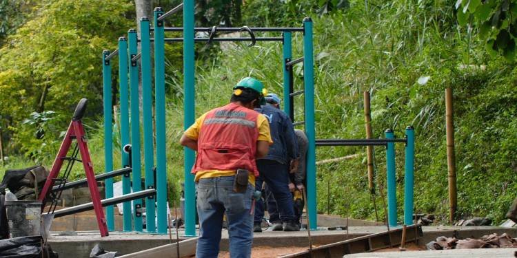 Instalaron el parque de calistenia en el Parque Centenario