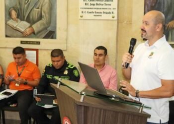 Secretario de Gobierno planteó la división de las Comuna Ocho y Nueve, y crear las 14 y 15