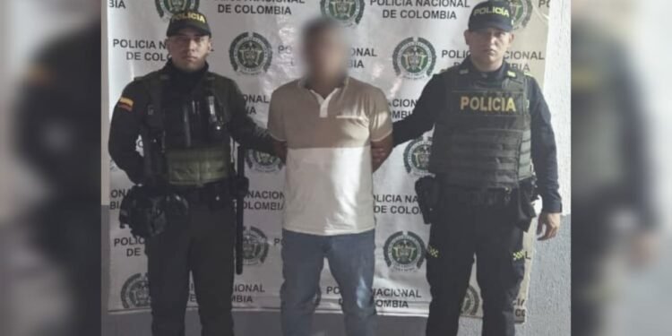 ¡Del bar directo a la cárcel! Cayó alias ‘El Cirujano’ en Ataco, Tolima