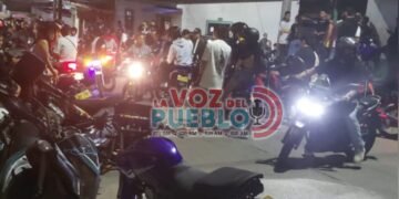 Revuelo nocturno en La Gaviota: motos se tomaron varias calles