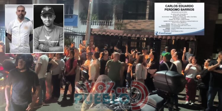 Familiares y amigos de Carlos Perdomo, protestaron frente al conjunto Tempus 49