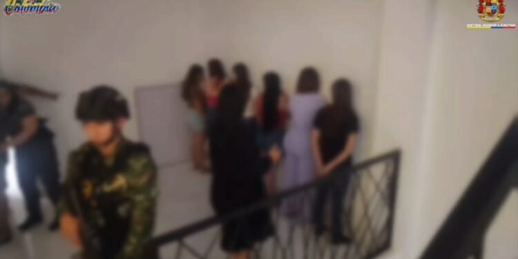 ¡Brujos pero para estafar! Les llegaron de sorpresa con 12 allanamientos