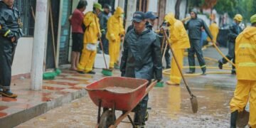 Desbordamiento de la quebrada La Melgara deja al menos 60 familias afectadas