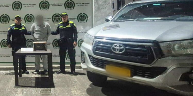 Sujeto se ‘enchuquizó’ y golpeó con la cacha de una traumática en local de Cádiz