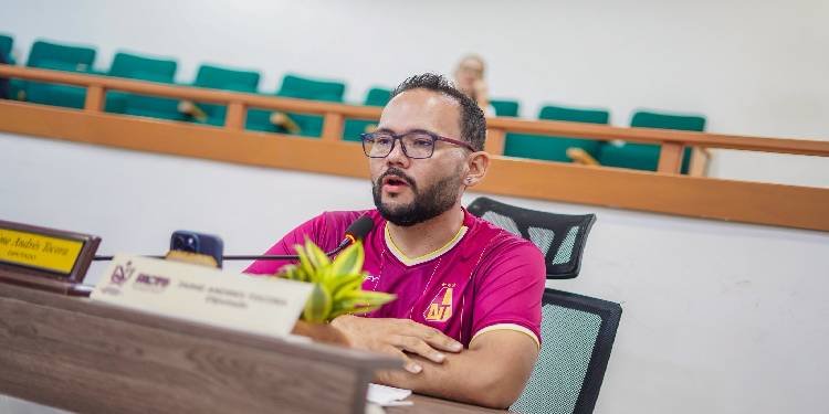 “Pretenden ganarse un escritorio, lo que fue incapaz de ganarse en las urnas”, Jaime Tocora