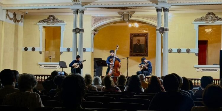 Talento y tradición musical se tomaron el Conservatorio: Plenilunio ofreció una velada inolvidable