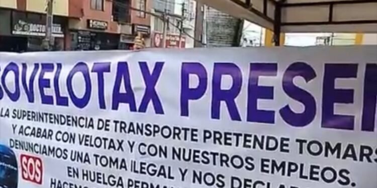 Trabajadores de Velotax se rebelan contra intervención de la Supertransporte, no quieren nuevo gerente