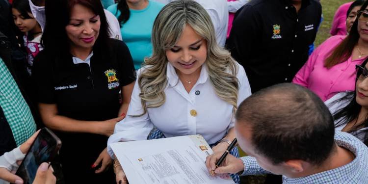 Alcaldesa dio inicio a proyecto de construcción de viviendas para reubicar a 158 familias del Hato de la Virgen