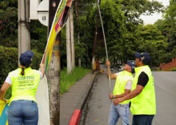 Más de  200 elementos publicitarios de campañas políticas ha desmontado la Dirección de Espacio Público 