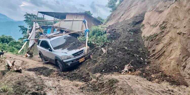 ¡Alerta en Planadas! Derrumbe en la vereda El Silencio deja una vivienda al borde del colapso