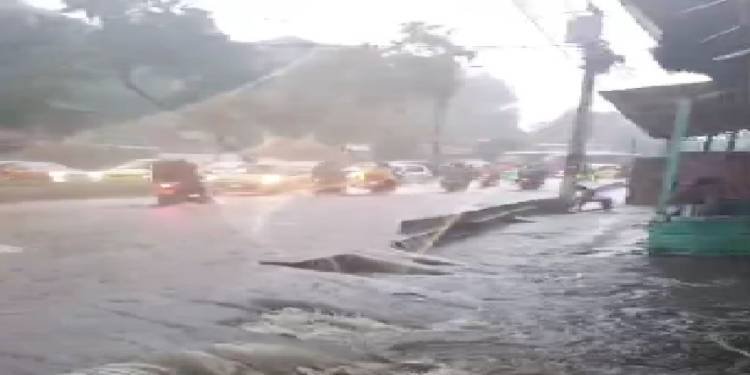 Fuertes lluvias dejaron 25 emergencias en Ibagué y afectaciones en varios barrios