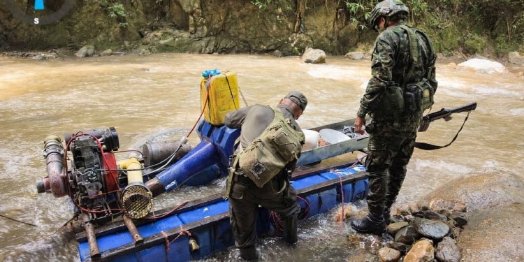 Cortolima y Fuerza Pública detienen daño ambiental por minería ilegal en Santa Isabel