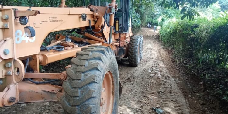 Con maquinaria en terreno, Mariquita responde a los estragos de la temporada de lluvias