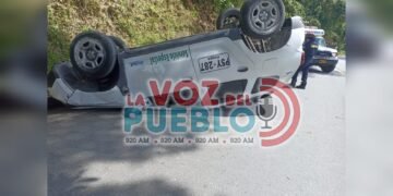 ¡Quedó llantas arriba! Aparatoso accidente en la vía al Líbano deja herido