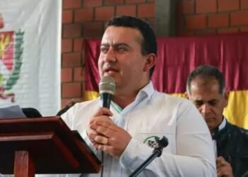 “Rompió el silencio” tras amenazas: alcalde de Roncesvalles revela lo que pasó