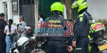 ¡Quedó bajo el carro! Accidente en taller cobra la vida de un hombre en Ibagué