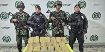 ¡Narcoenvío frustrado! Droga quedó tirada en la vía y fue incautada