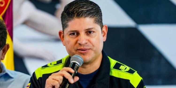 ¡Alerta total! Suplantan al comandante de Policía y piden información sensible