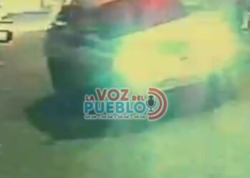 Lo arrolló y huyó: agente de tránsito quedó herido tras giro prohibido en semáforo del Palermo