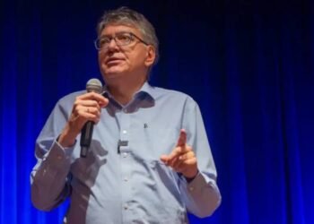 El exministro de Hacienda Mauricio Cárdenas cuestionó la situación política, de seguridad y económica del país 