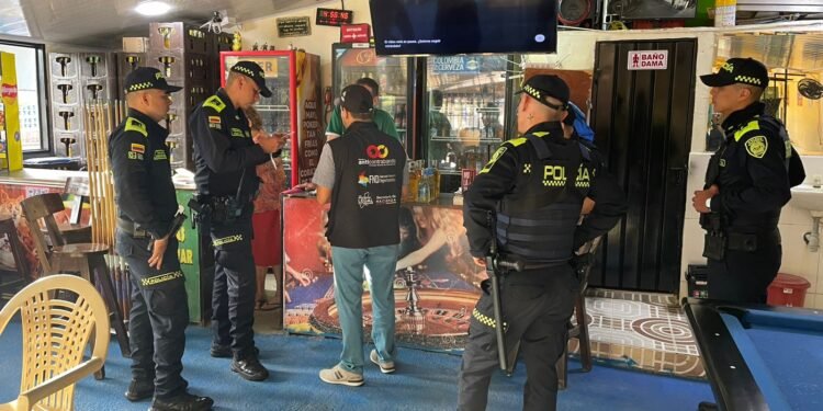 Cierre de billar en Ibagué por licor con estampillas falsas: GOAT intensifica golpe al contrabando y protege la economía legal