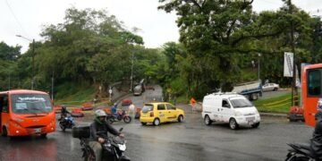 Rehabilitarán vía de ingreso al barrio Topacio