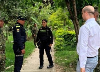 Luego de hallazgo de granada, expertos antiexplosivos inspeccionaron el barrio Nazaret