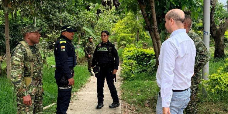 Luego de hallazgo de granada, expertos antiexplosivos inspeccionaron el barrio Nazaret 