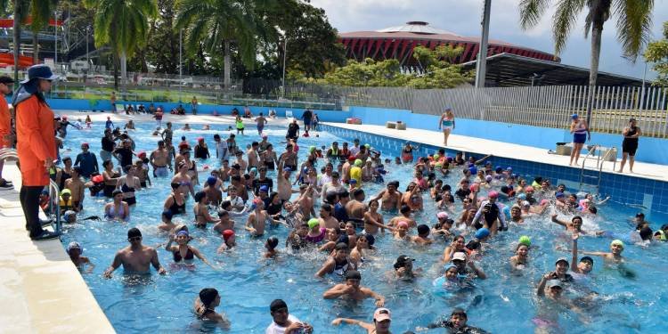 Las Piscinas de Olas del Parque Deportivo estarán abiertas en esta Semana Santa