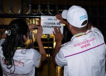 Sellaron dos locales tras detectar presencia de cucarachas