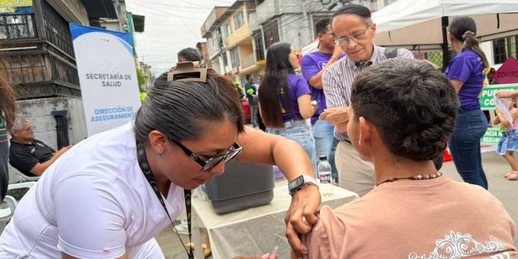 Habilitan más de 25 puntos de vacunación durante Semana Santa con puntos en iglesias, centros comerciales y peajes