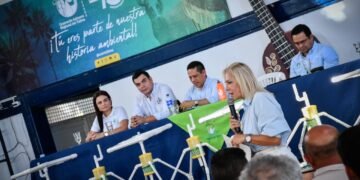 Cortolima impulsa el desarrollo sostenible del sur del Tolima con la entrega de filtros verdes a familias cafeteras