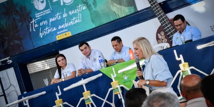 Cortolima impulsa el desarrollo sostenible del sur del Tolima con la entrega de filtros verdes a familias cafeteras