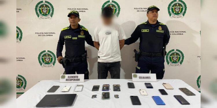 Cayó ‘Fercho’ con maleta llena de celulares robados en el sur de Ibagué