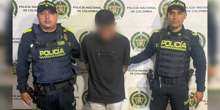 Se metió al carro, robó el celular y terminó rodeado por la comunidad en Ibagué