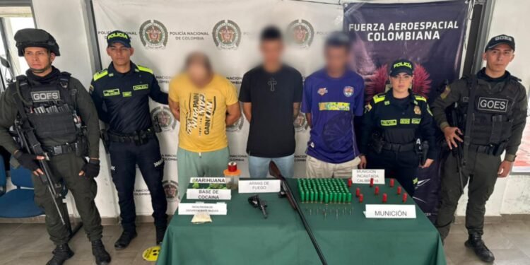 Con revólver, escopeta y bazuco: así cayó presunta red en San Luis y Payandé