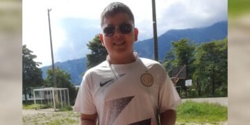 Misterio en Chapetón: Matías salió de casa y nunca llegó al colegio