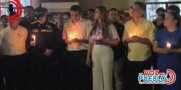 Con velas y globos blancos, El Espinal exigió justicia por la bebé Mía Kathaleya