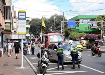 Secretaría de Movilidad anuncia controles por ‘mal parqueo’ en vías principales de Ibagué