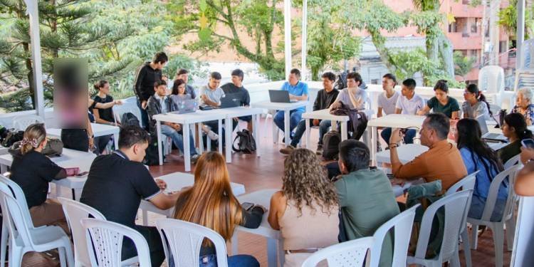 Cuatro líneas de acción tomaron las autoridades tras reunión con los jóvenes amenazados
