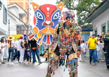 Los comerciantes están preparados para esta temporada de mundial, fiestas del folclor y hasta las elecciones