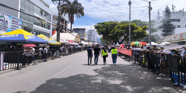 Abren convocatoria para permisos de ventas transitorias y uso del espacio público durante el Festival Folclórico