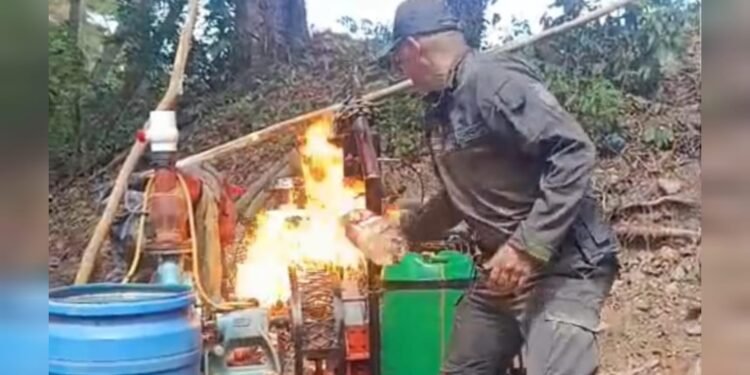 ¡Golpe a la minería ilegal en Chaparral! Destruyen maquinaria usada para sacar oro de forma clandestina