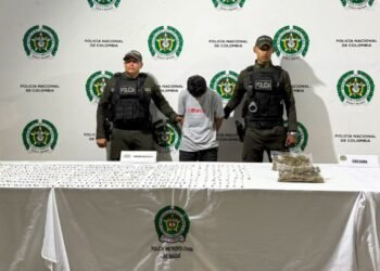 ¡Quedó plop! Cayó alias ‘Condorito’ con droga lista para la venta en las escaleras de la calle 11 en Ibagué