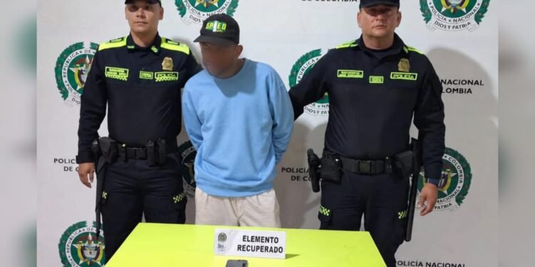 Alias “El Psiquiátrico” terminó tras las rejas: lo señalan de atracar a un joven con cuchillo en Ibagué