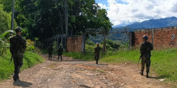 Tras las elecciones, el Ejército no se retira: sigue el despliegue militar en ocho departamentos