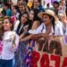 El desfile de San Juan se bailó al ritmo de Tapa Roja, la bebida oficial del Festival Folclórico