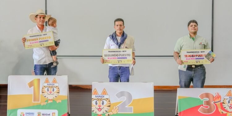 Premiaron a los conductores de busetas que ganaron el concurso de la Ruta Sanjuanera