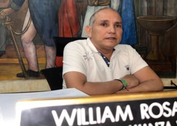 Concejal William Rosas defiende gestión del ministro Guillermo Alfonso Jaramillo en el sector salud