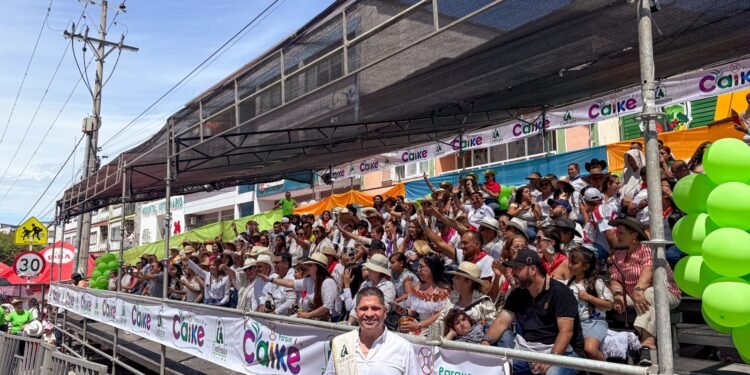 “Comfenalco le apunta a los artistas, Comfenalco le apunta a la cultura y al Folclor”, Alexander Barragán Alfaro, Director de Comfenalco Tolima